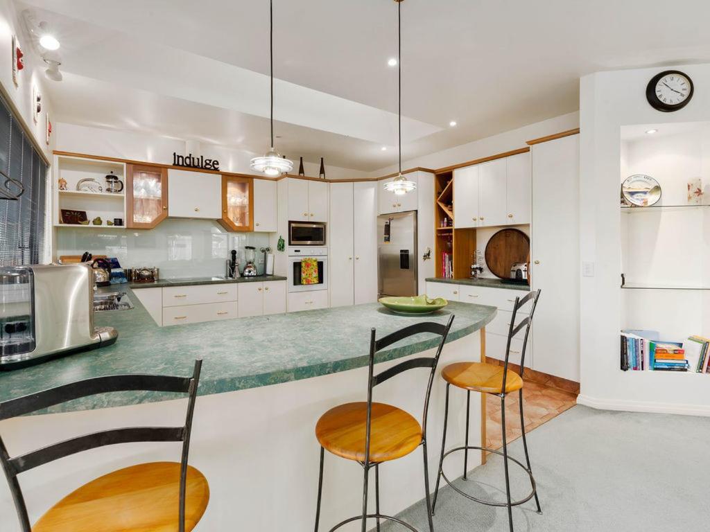 Kawarau Bay View - Cromwell Holiday Home Экстерьер фото