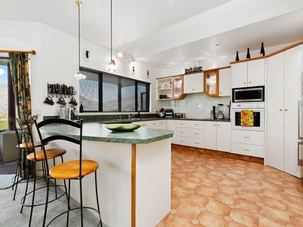 Kawarau Bay View - Cromwell Holiday Home Экстерьер фото